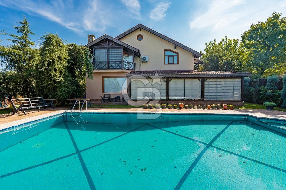 SAPANCA MAHMUDİYE'DE GÖL MANZARALI, HAVUZLU, MÜSTAKİL 5+1 VİLLA