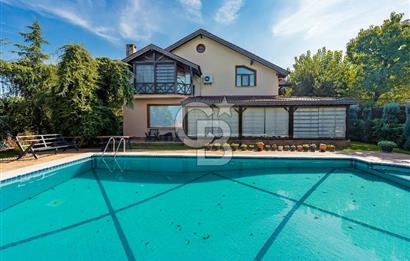 SAPANCA MAHMUDİYE'DE GÖL MANZARALI, HAVUZLU, MÜSTAKİL 5+1 VİLLA