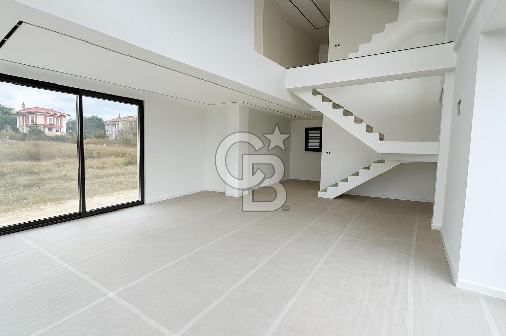 ŞİLE AĞLAYAN KAYALAR'DA DOĞAYLA İÇ İÇE 350 M2 SATILIK VİLLALAR