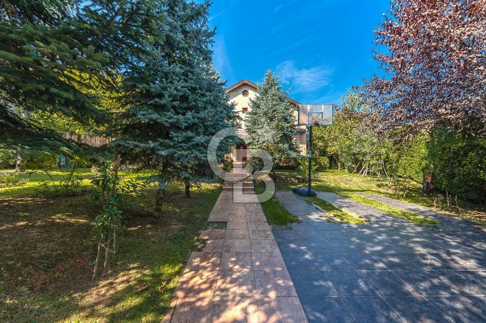 SAPANCA MAHMUDİYE'DE GÖL MANZARALI, HAVUZLU, MÜSTAKİL 5+1 VİLLA