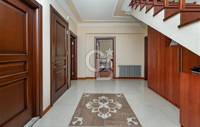 SAPANCA MAHMUDİYE'DE GÖL MANZARALI, HAVUZLU, MÜSTAKİL 5+1 VİLLA
