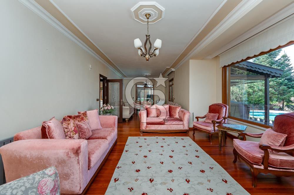 SAPANCA MAHMUDİYE'DE GÖL MANZARALI, HAVUZLU, MÜSTAKİL 5+1 VİLLA