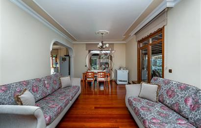 SAPANCA MAHMUDİYE'DE GÖL MANZARALI, HAVUZLU, MÜSTAKİL 5+1 VİLLA