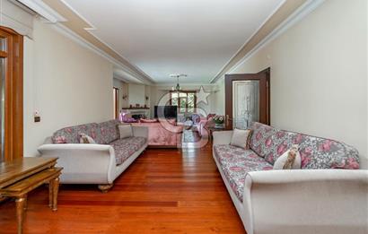 SAPANCA MAHMUDİYE'DE GÖL MANZARALI, HAVUZLU, MÜSTAKİL 5+1 VİLLA