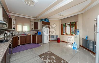 SAPANCA MAHMUDİYE'DE GÖL MANZARALI, HAVUZLU, MÜSTAKİL 5+1 VİLLA