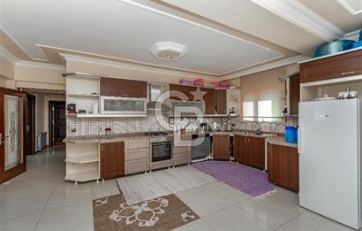 SAPANCA MAHMUDİYE'DE GÖL MANZARALI, HAVUZLU, MÜSTAKİL 5+1 VİLLA