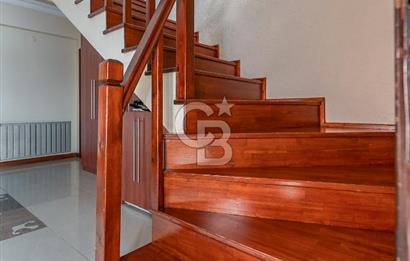 SAPANCA MAHMUDİYE'DE GÖL MANZARALI, HAVUZLU, MÜSTAKİL 5+1 VİLLA