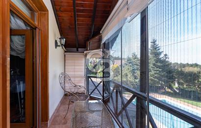 SAPANCA MAHMUDİYE'DE GÖL MANZARALI, HAVUZLU, MÜSTAKİL 5+1 VİLLA