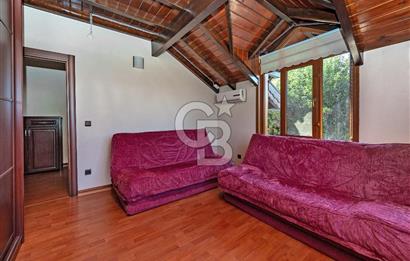 SAPANCA MAHMUDİYE'DE GÖL MANZARALI, HAVUZLU, MÜSTAKİL 5+1 VİLLA