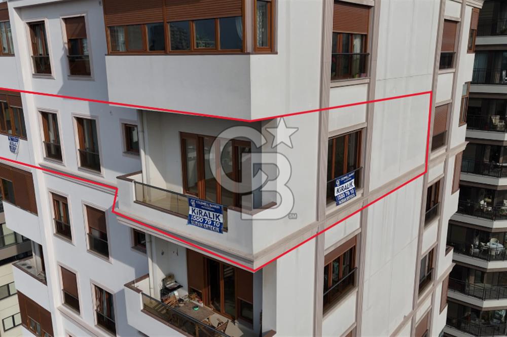 KADIKÖY CADDEBOSTAN 18 MART SK'TA FULL DENİZ MANZARALI 3+1 DAİRE
