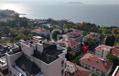 KADIKÖY CADDEBOSTAN 18 MART SK'TA FULL DENİZ MANZARALI 3+1 DAİRE
