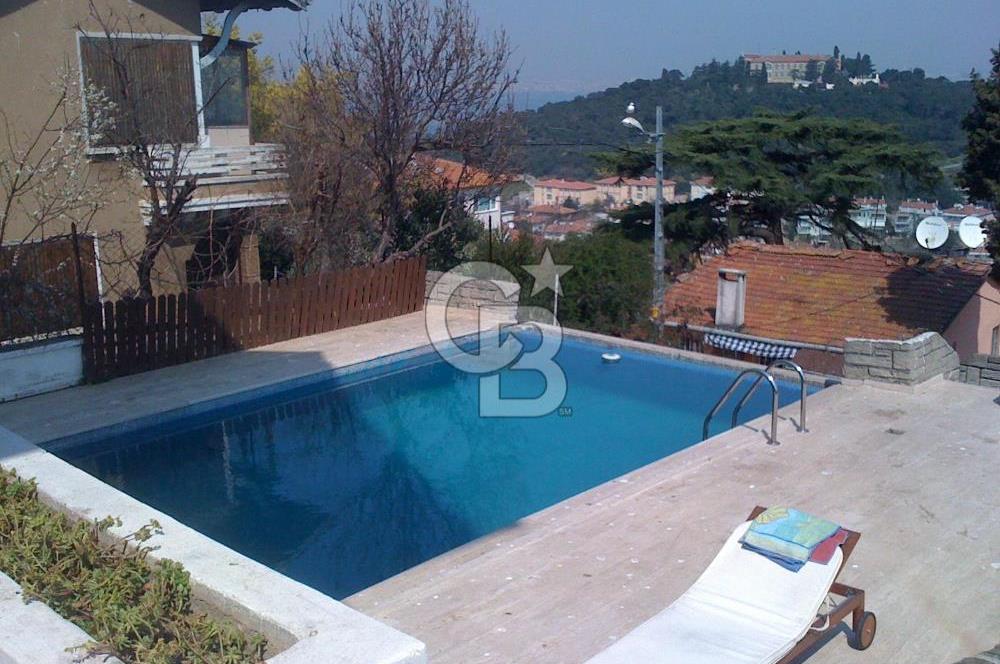 Heybeliada' da satılık