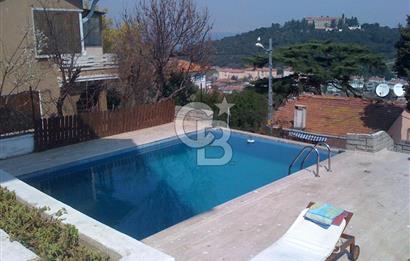 Heybeliada' da satılık