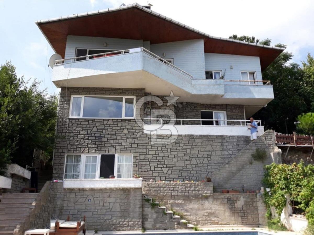 Heybeliada' da satılık
