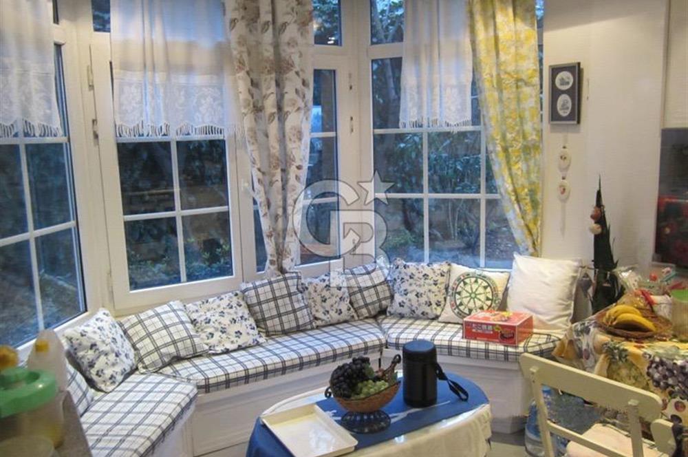 Heybeliada' da satılık