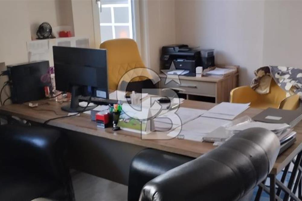 TUNUS CADDESİ HOLİDAY İNN OTEL YANI 2.KAT 3+1 İÇİ FULL YAPILI
