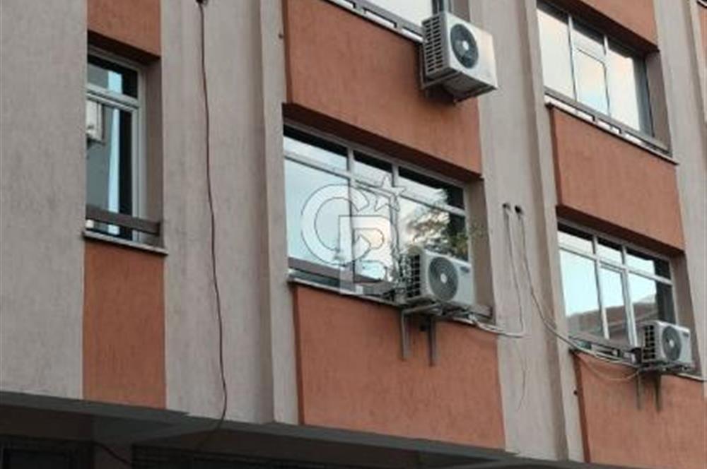 TUNUS CADDESİ HOLİDAY İNN OTEL YANI 2.KAT 3+1 İÇİ FULL YAPILI