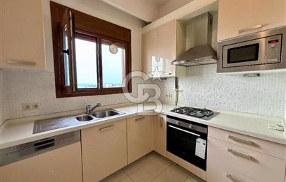 KADIKÖY CADDEBOSTAN 18 MART SK'TA FULL DENİZ MANZARALI 3+1 DAİRE