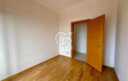 KADIKÖY CADDEBOSTAN 18 MART SK'TA FULL DENİZ MANZARALI 3+1 DAİRE