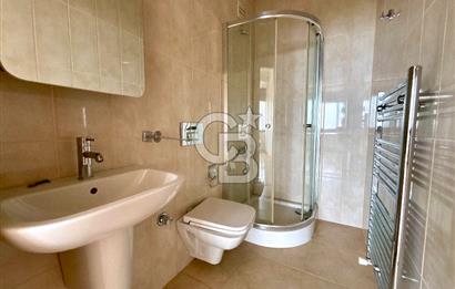 KADIKÖY CADDEBOSTAN 18 MART SK'TA FULL DENİZ MANZARALI 3+1 DAİRE