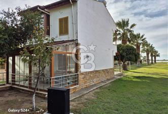 Gömeç Sahilinde Denize Sıfır 3+1 Havuzlu Villa