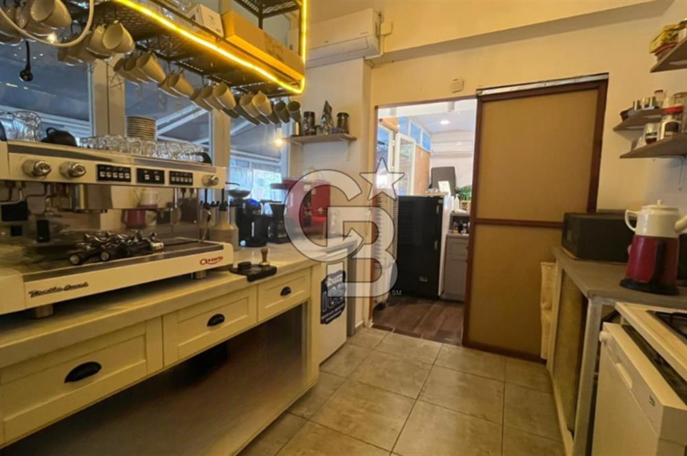 GAZİEMİRDE DEVREN KİRALIK BAHÇELİ CAFE