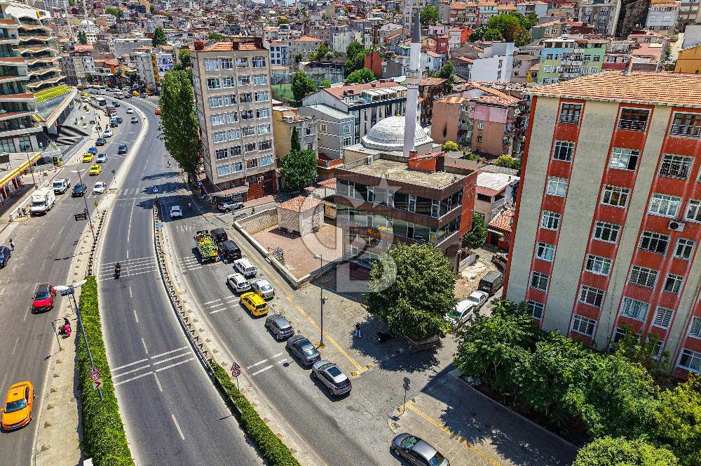 BAHRİYE CADDESİNE CEPHE 700 m2 TABELA DEĞERİ YÜKSEK BİNA