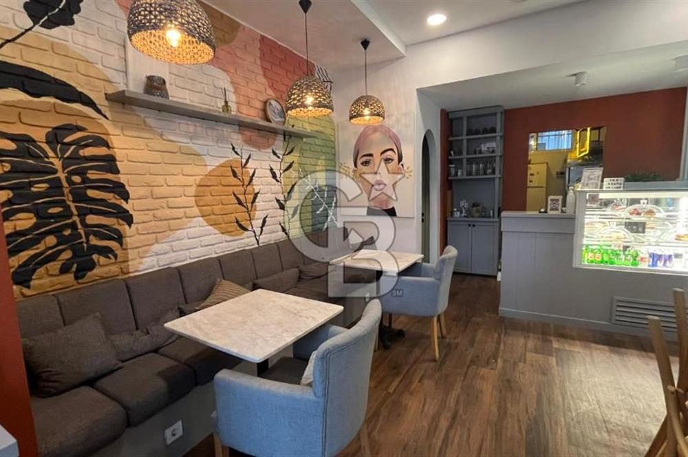 GAZİEMİRDE DEVREN KİRALIK BAHÇELİ CAFE