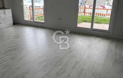 Foça Yenibağarası Havuzlu Sitede 2+1 Kiralık Bahçe Katı Daire