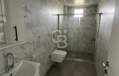 Foça Yenibağarası Havuzlu Sitede 2+1 Kiralık Bahçe Katı Daire