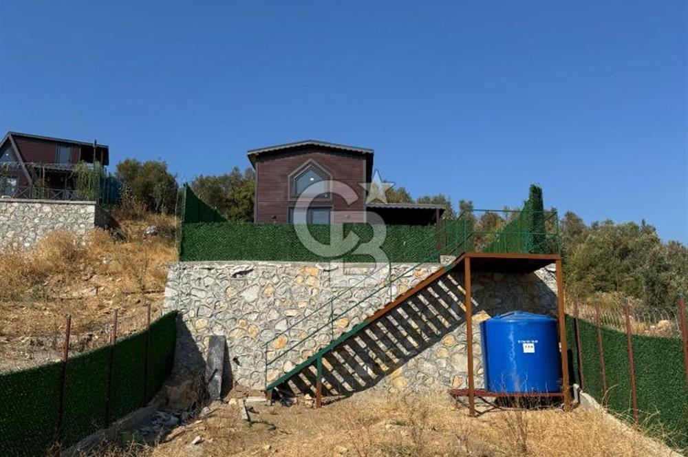 CB BLACK'TAN İSMETİYE'DE ÇİM ÇİT ÇEVRİLİ SATILIK BUNGALOV