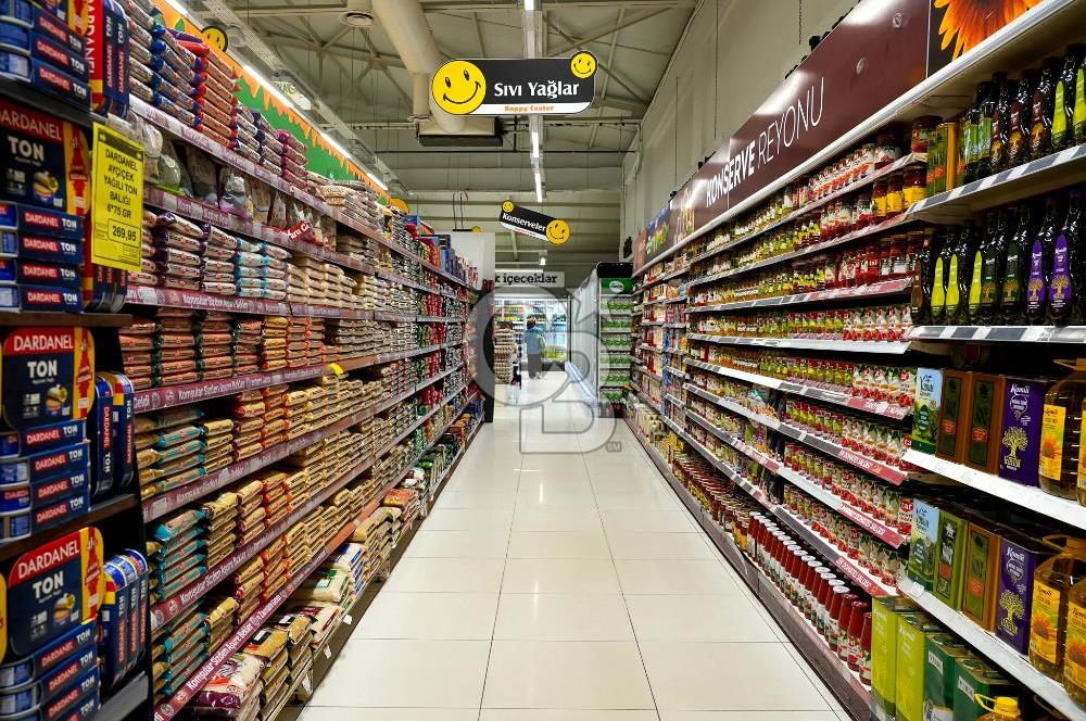 Ümraniye Atakent Mahallesi nde Kurumsal Kiracılı Ticari Bina