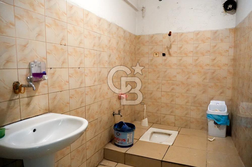 Ümraniye Atakent Mahallesi nde Kurumsal Kiracılı Ticari Bina