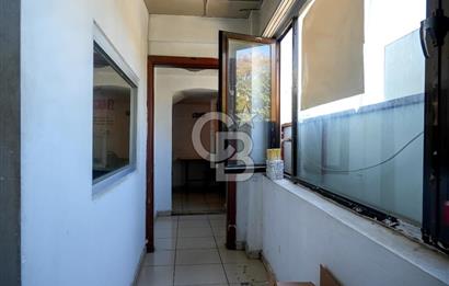Ümraniye Atakent Mahallesi nde Kurumsal Kiracılı Ticari Bina