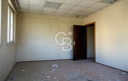 Ümraniye Atakent Mahallesi nde Kurumsal Kiracılı Ticari Bina