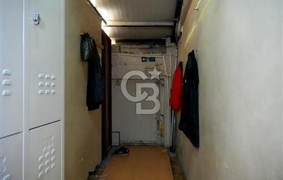 Ümraniye Atakent Mahallesi nde Kurumsal Kiracılı Ticari Bina