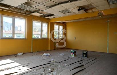 Ümraniye Atakent Mahallesi nde Kurumsal Kiracılı Ticari Bina