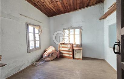 Ayvalık Fethiye Mahallesi'nde Satılık 4+1 Müstakil Rum Evi 