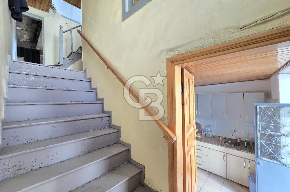 Ayvalık Fethiye Mahallesi'nde Satılık 4+1 Müstakil Rum Evi 