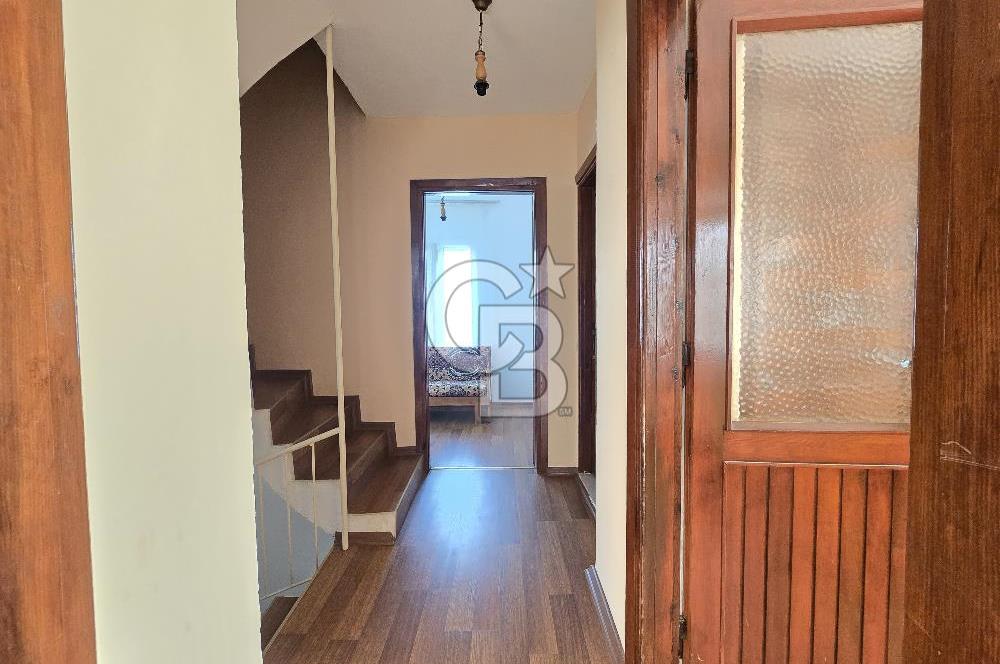 Ayvalık Cunda Adasın'da mükemmel konumda 3+1 villa
