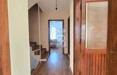 Ayvalık Cunda Adasın'da mükemmel konumda 3+1 villa