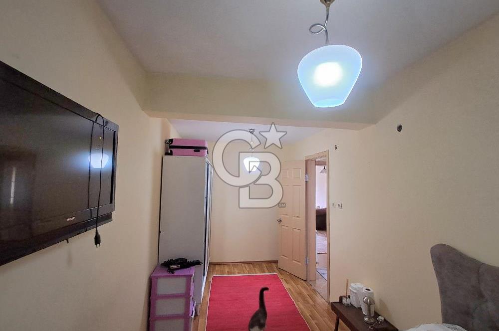 Satılık Bina. Büyük Saray Meydanında, Meydan Cepheli. Yatırım Fırsatı
