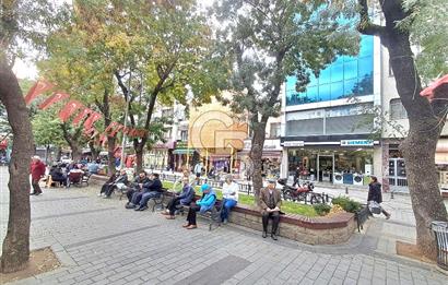 Satılık Bina. Büyük Saray Meydanında, Meydan Cepheli. Yatırım Fırsatı