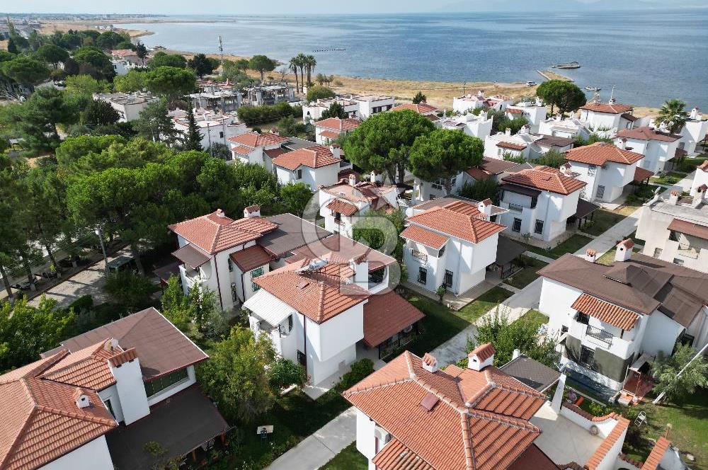 Ayvalık Altınova'da 4+1 Satılık Villa 