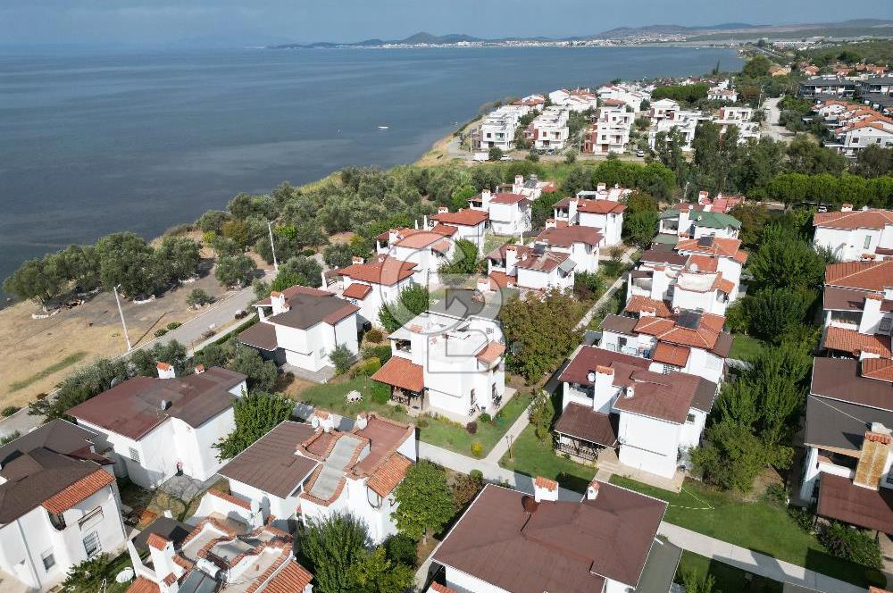 Ayvalık Altınova'da 4+1 Satılık Villa 