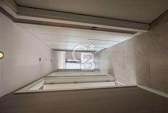 EVRENSEL YAŞAM SİTESİNDE 4+ 1 SATILIK DAİRE