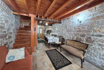 AYVALIK MERKEZ'DE 4+1 KİRALIK RUM EVİ