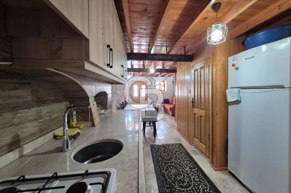 AYVALIK MERKEZ'DE 4+1 KİRALIK RUM EVİ