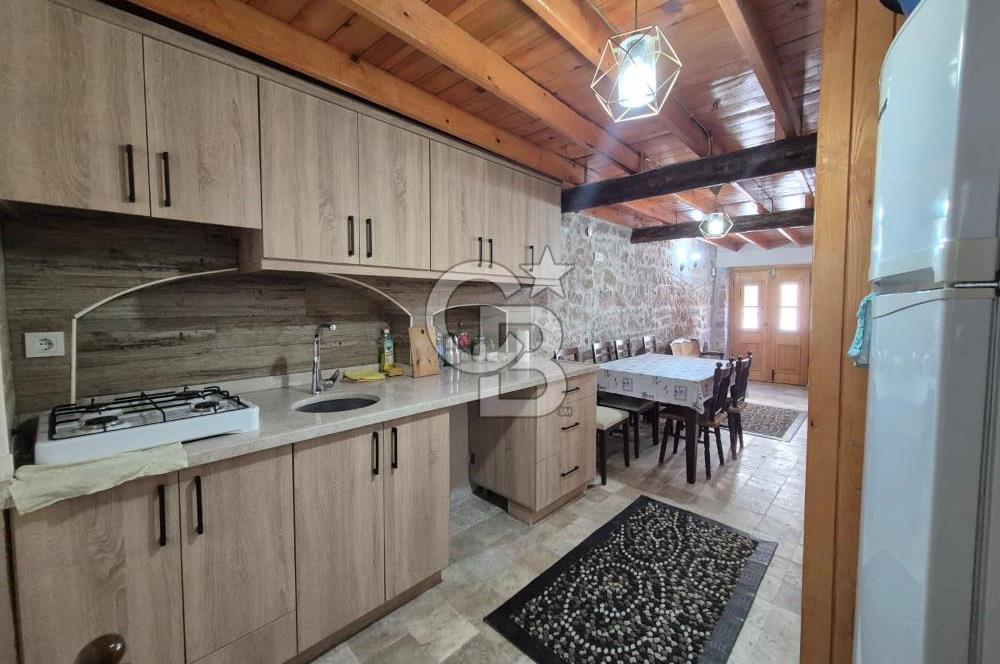 AYVALIK MERKEZ'DE 4+1 KİRALIK RUM EVİ