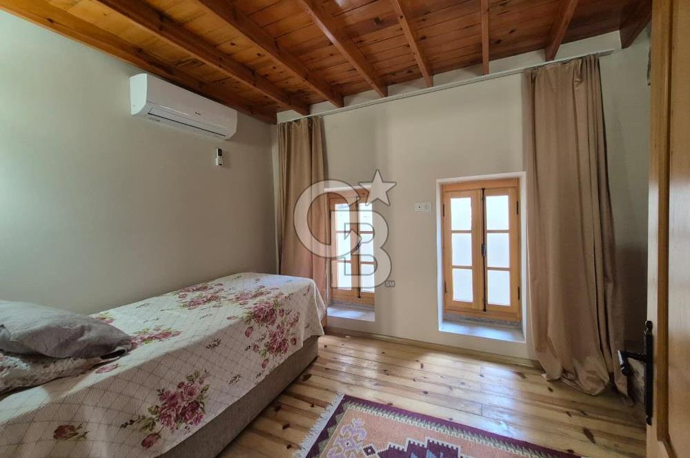 AYVALIK MERKEZ'DE 4+1 KİRALIK RUM EVİ